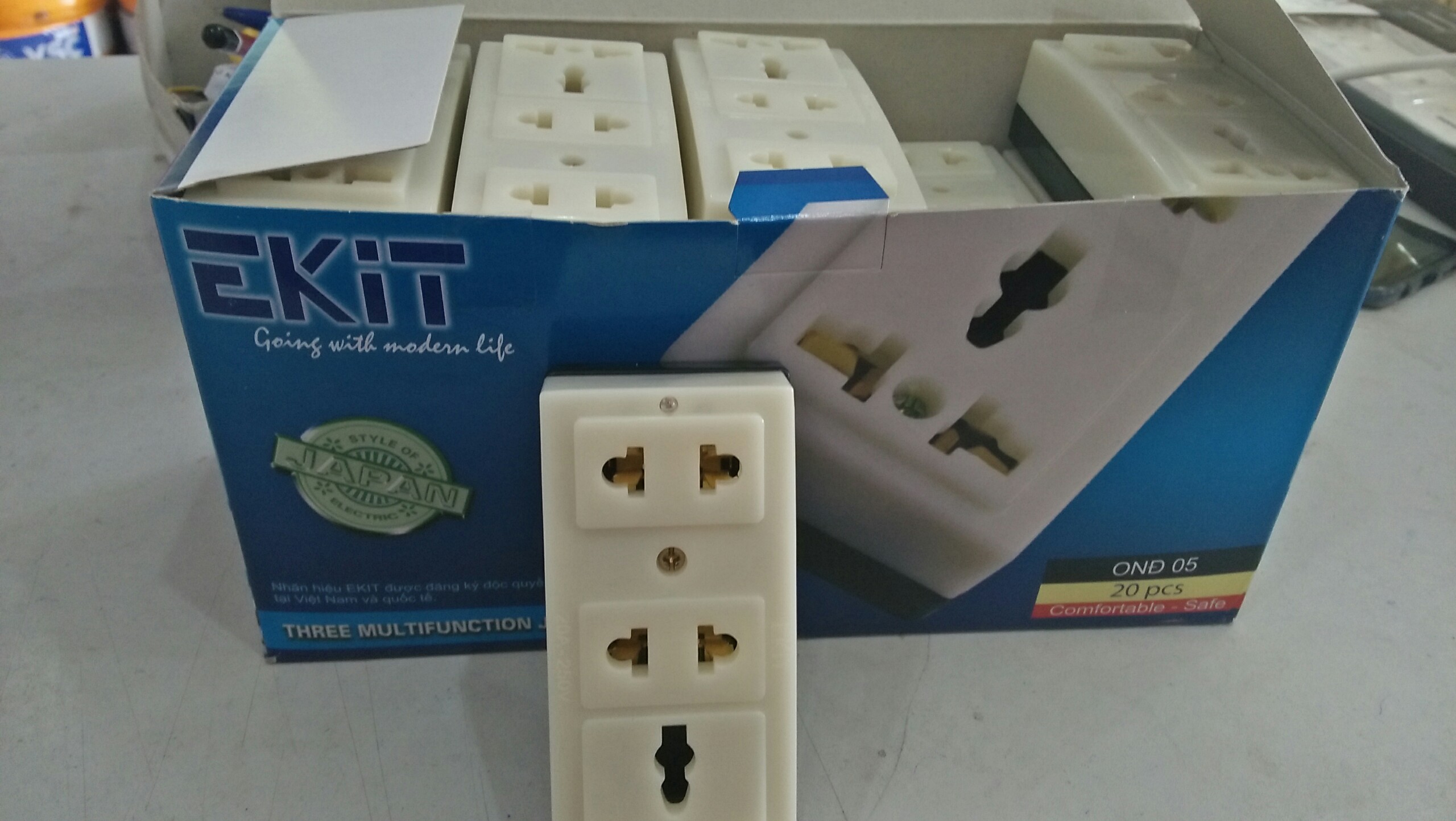 [FreeshipMAX] VTM  -  Ổ 3 LỖ CẮM ĐA NĂNG  EKIT - CHỐNG VỠ