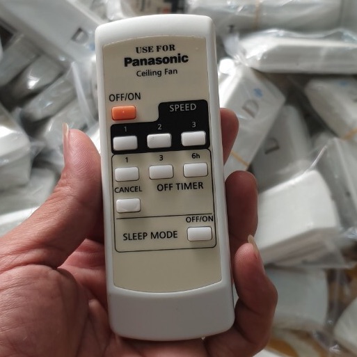 Điều khiển quạt Trần panasonic 4 cánh