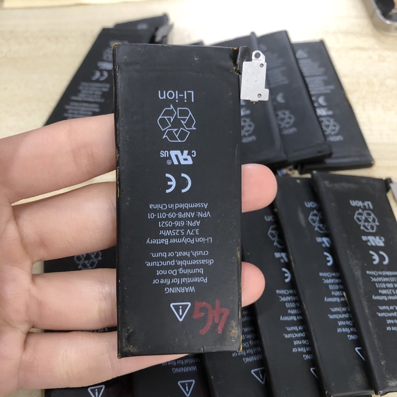 Pin ĐT táo 4G/4S bảo hành đổi mới