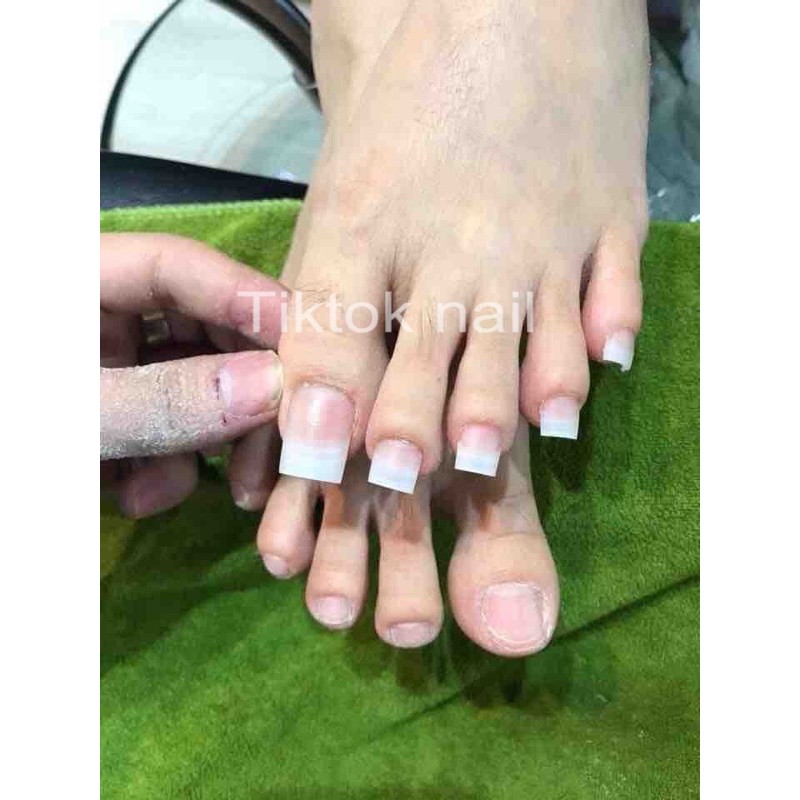 Móng nối chân