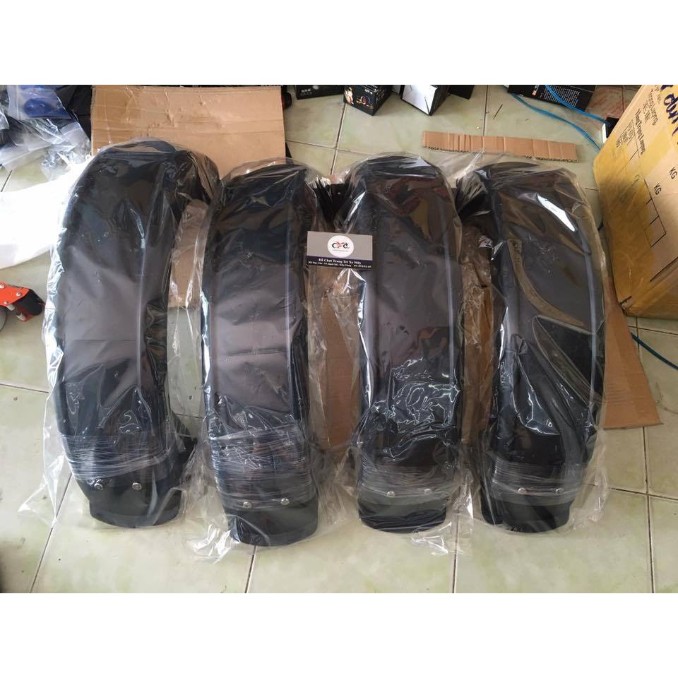 Dè chắn bùn nguyên khối ex150 -