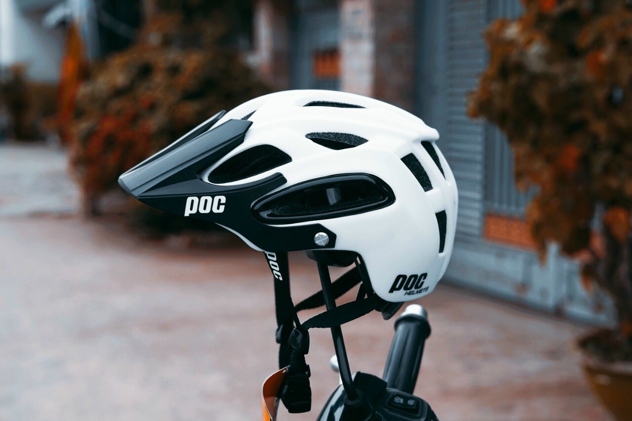 [FREESHIP] NÓN XE ĐẠP POC 07 TRẮNG
