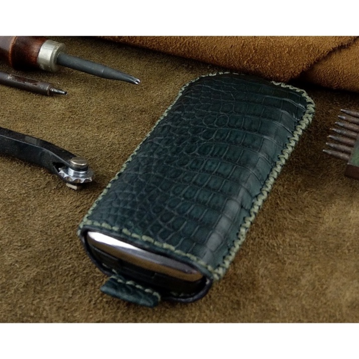 Bao da có dây rút Nokia 8800 handmade da cá sấu thật