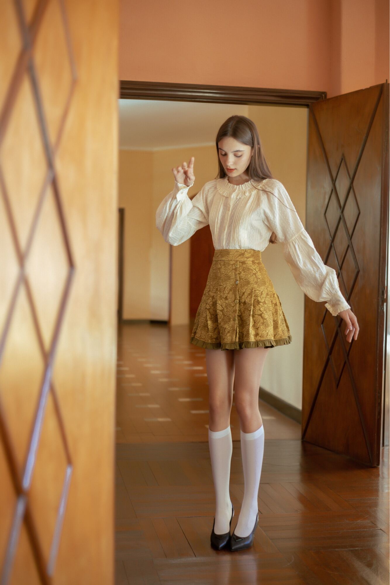 [Nhập LazXuHuong05 - giảm 70k cho đơn 499k] Abby Vintage Yellow Top