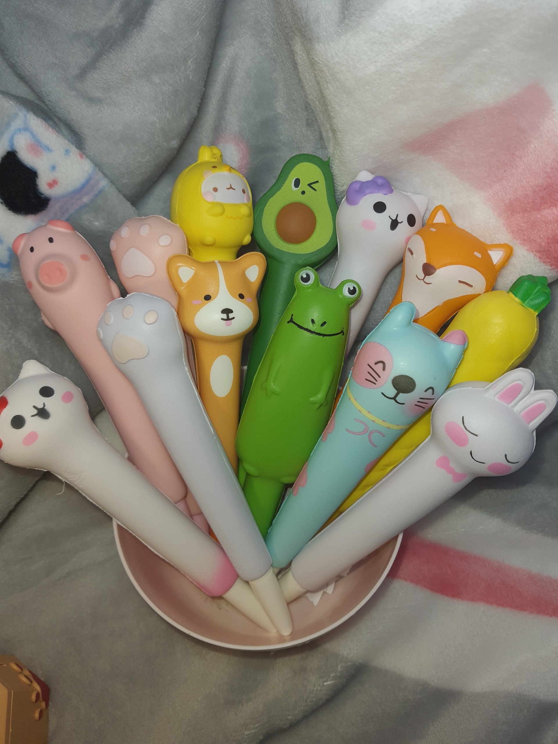 Bút gel đen Squishy dễ thương