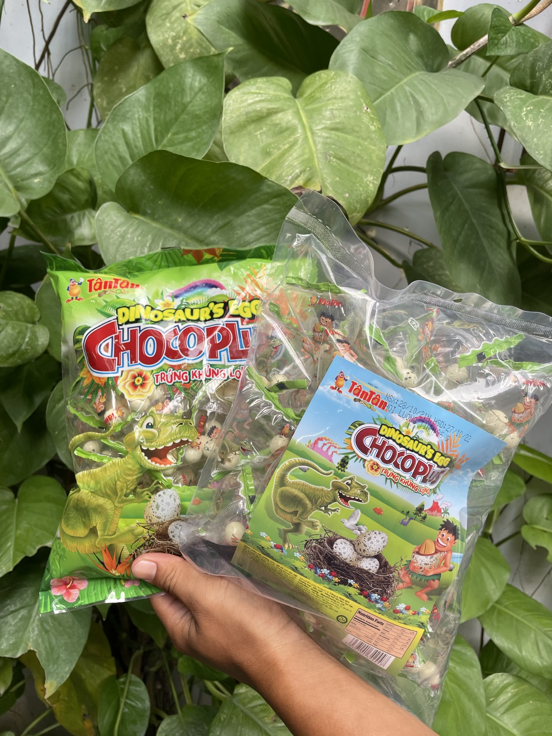 Sôcôla Đậu Phộng Trứng Khủng Long Tân Tân Dinosaur's Egg Chocoplus (Gói 96g-nhỏ)