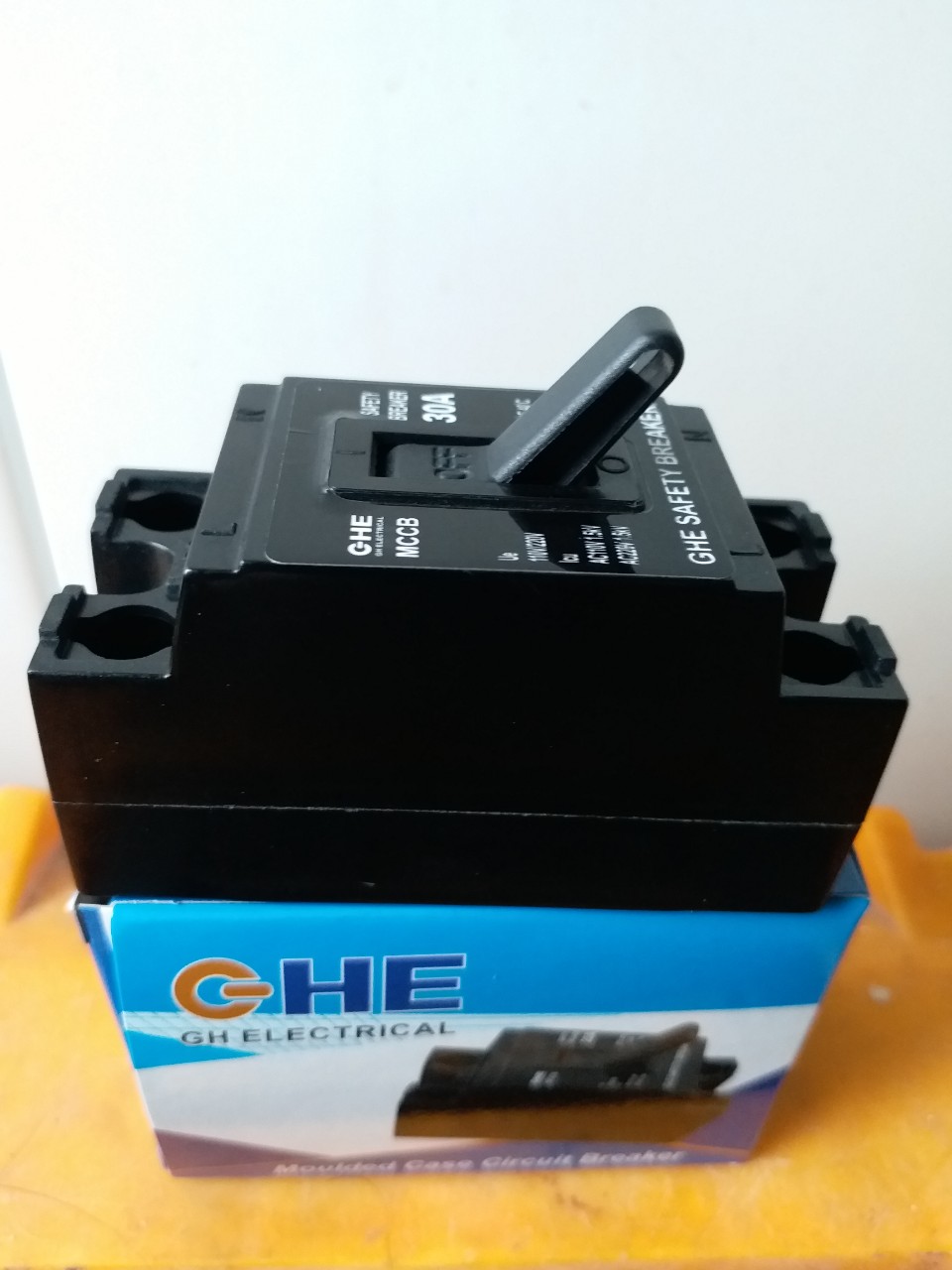 [HCM]cb cầu dao tự động GHE