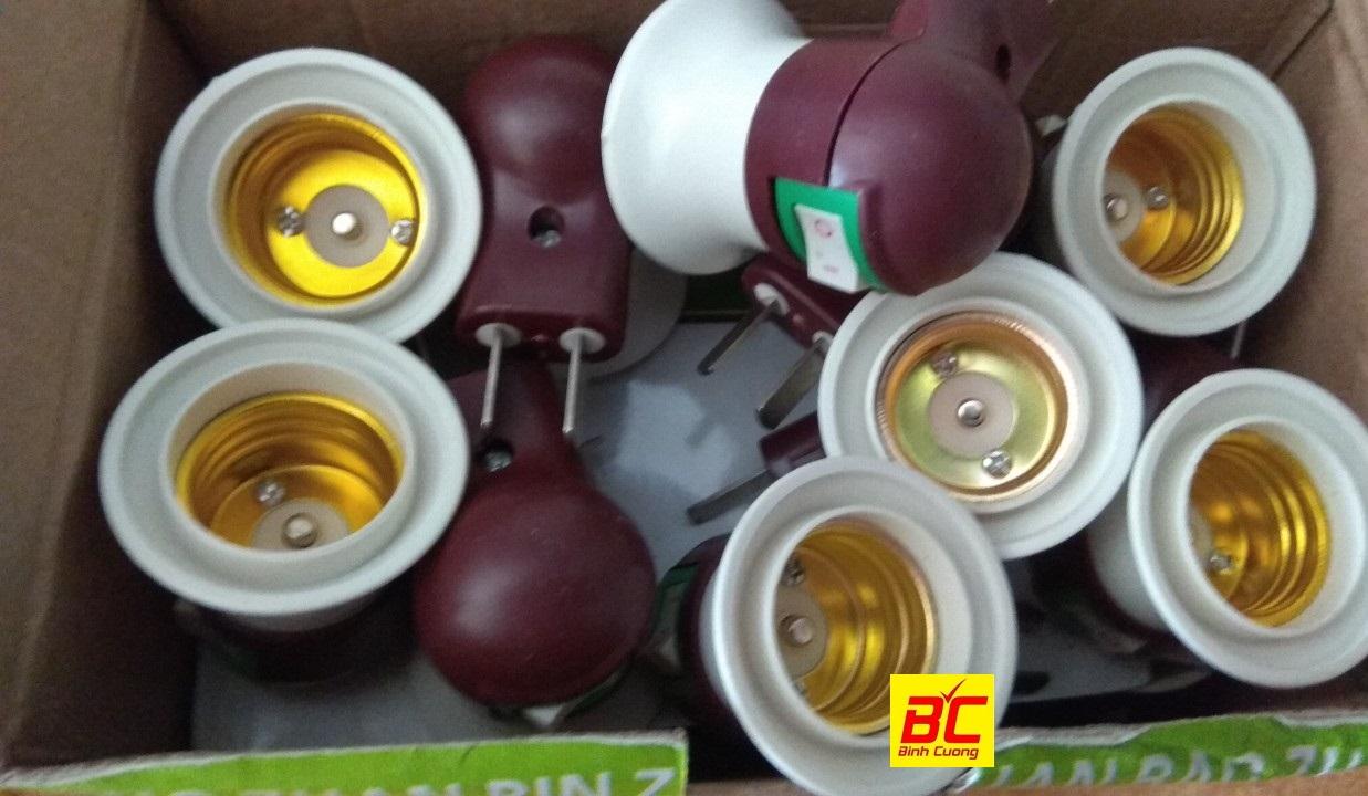 Combo 2c Đuôi bóng đèn có công tắc E27