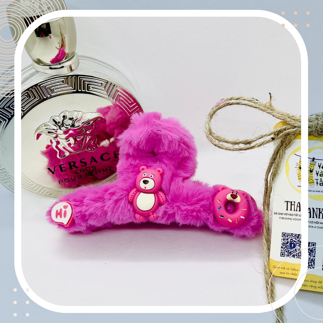 KẸP TÓC BÔNG GẤU DÂU LOTSO HỒNG ĐẬM
