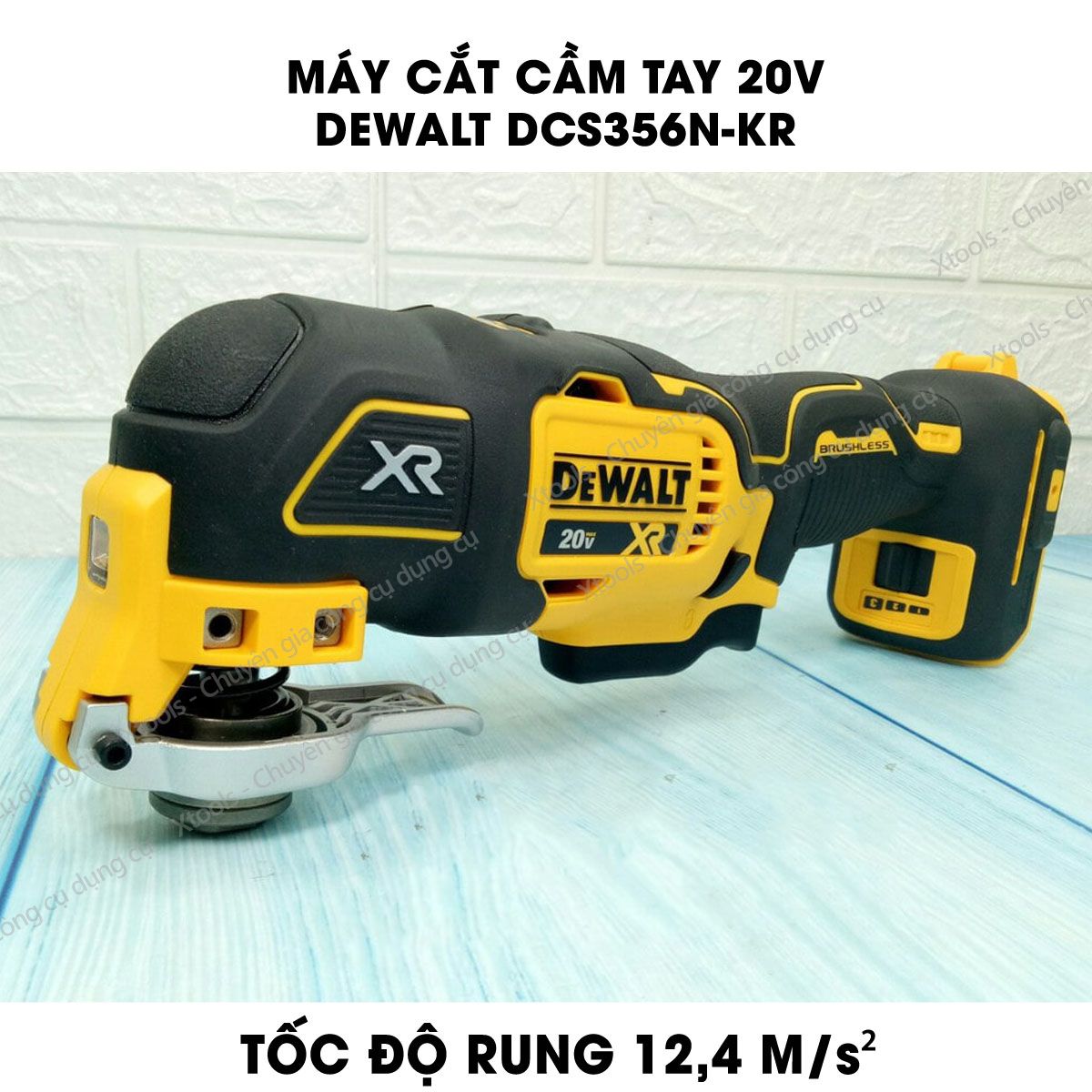 Detek 20V handheld oscillating cutter with blade accessory kit. Detek cutting machine, equipped with LED work light, rubber material