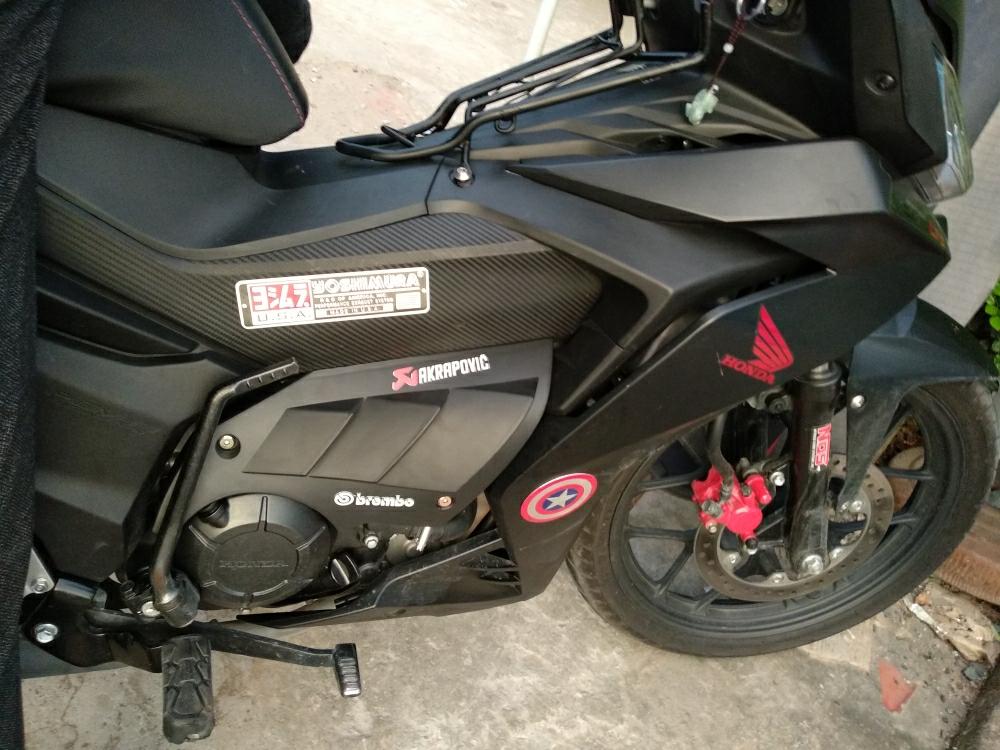 Ốp sườn kiểu cá heo cho xe Honda Winner 150 - 1 cặp