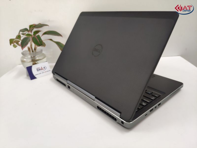 Dell Precision 7520 chip Xeon E3-1505M v6 (8M Cache, upto 4,0 GHz), Ram 16GB, SSD 512Gb, card đồ họa rời Nvidia Quadro M2200, màn hình 15.6inch Full HD