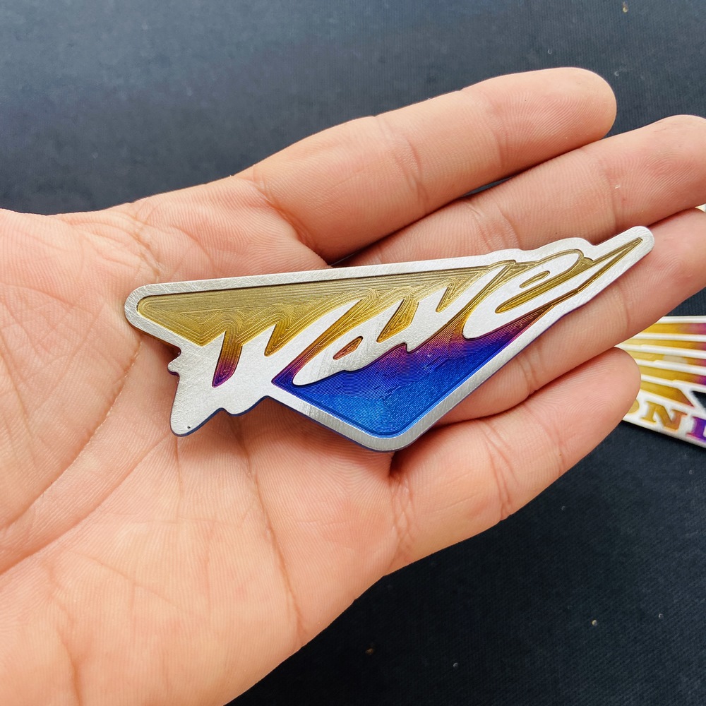 [HCM][CHUYÊN TITAN GIÁ 1 LOGO] TEM LOGO TITANTEM TITAN CHỮ WAVE TRANG TRÍ  KEO 3M CAO CẤP (CHẤT LIỆU 100% TITAN)