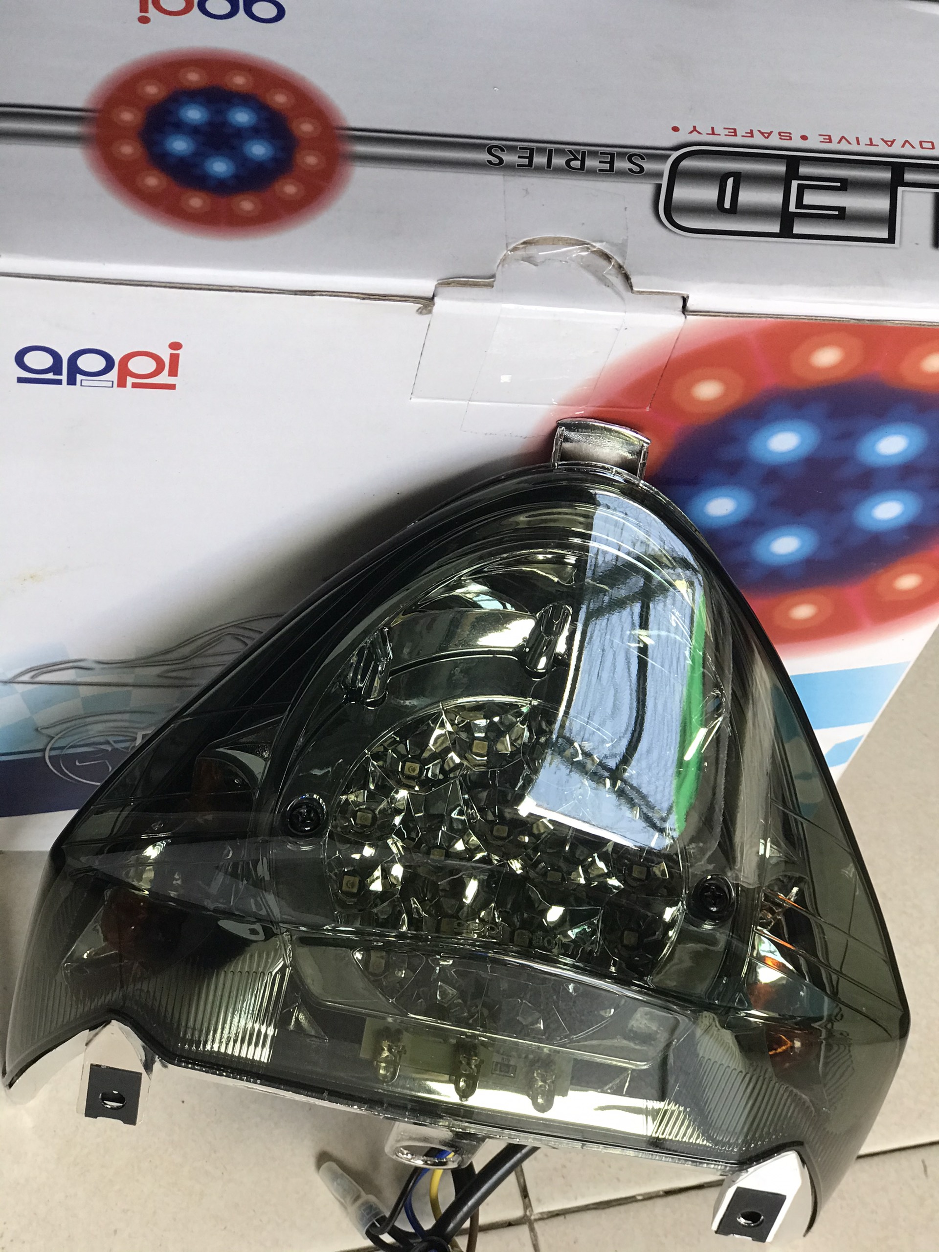 ĐÈN HẬU EXCITER 135 nhập MALAY