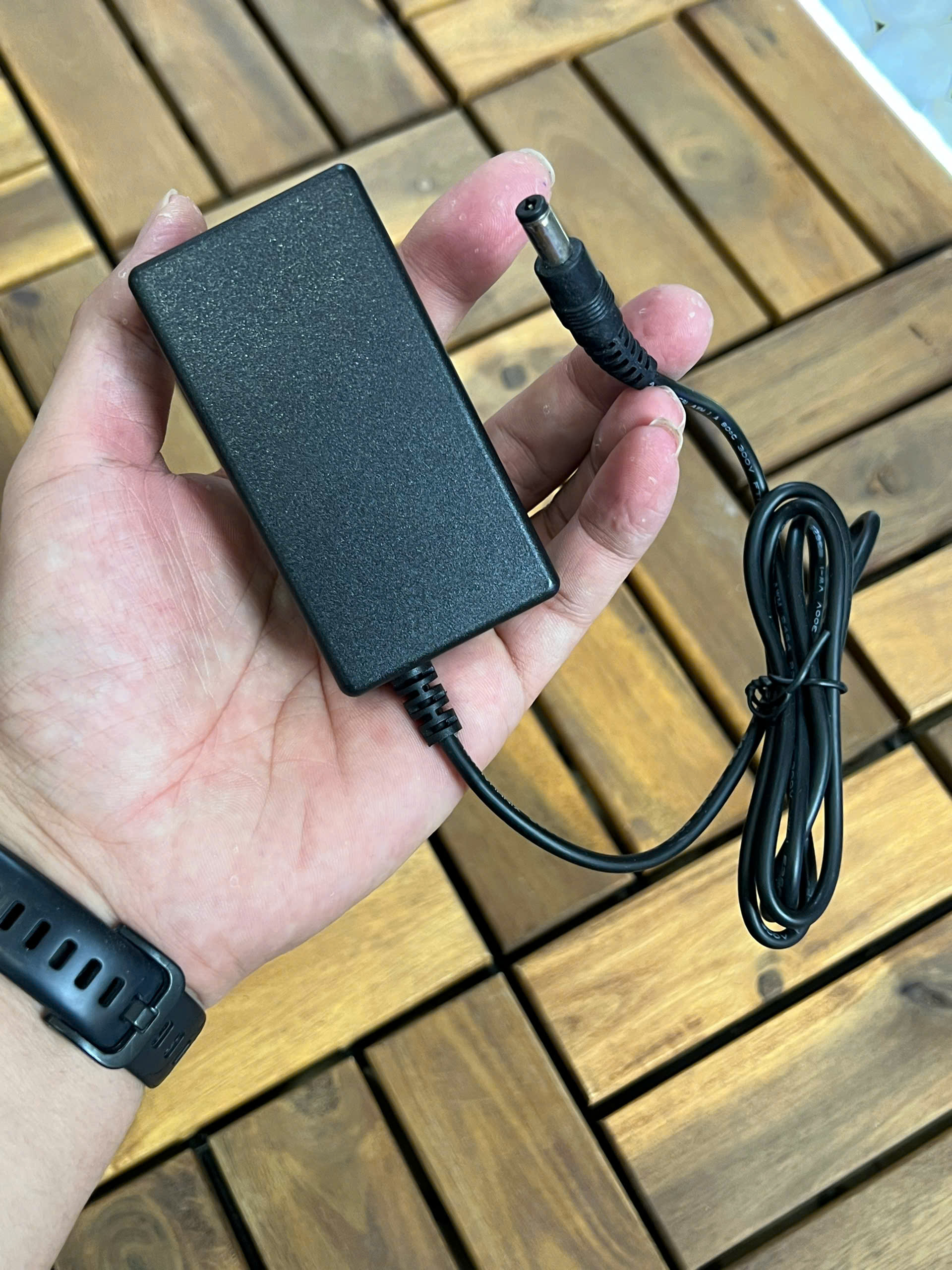 ADAPTER NGUỒN 25V 1A