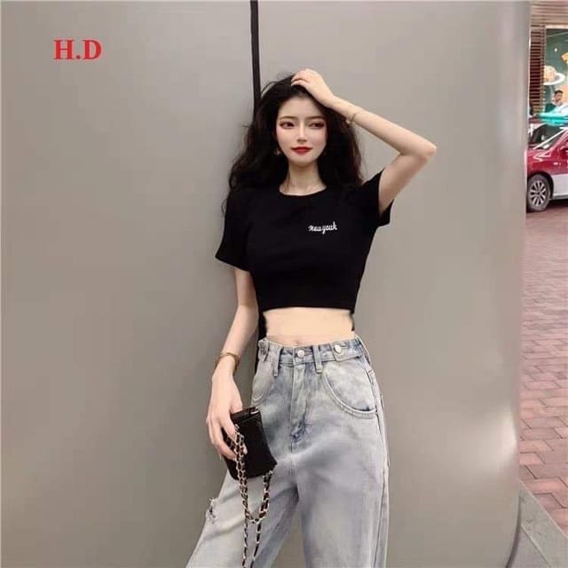 Áo nữ croptop in chữ niyok
