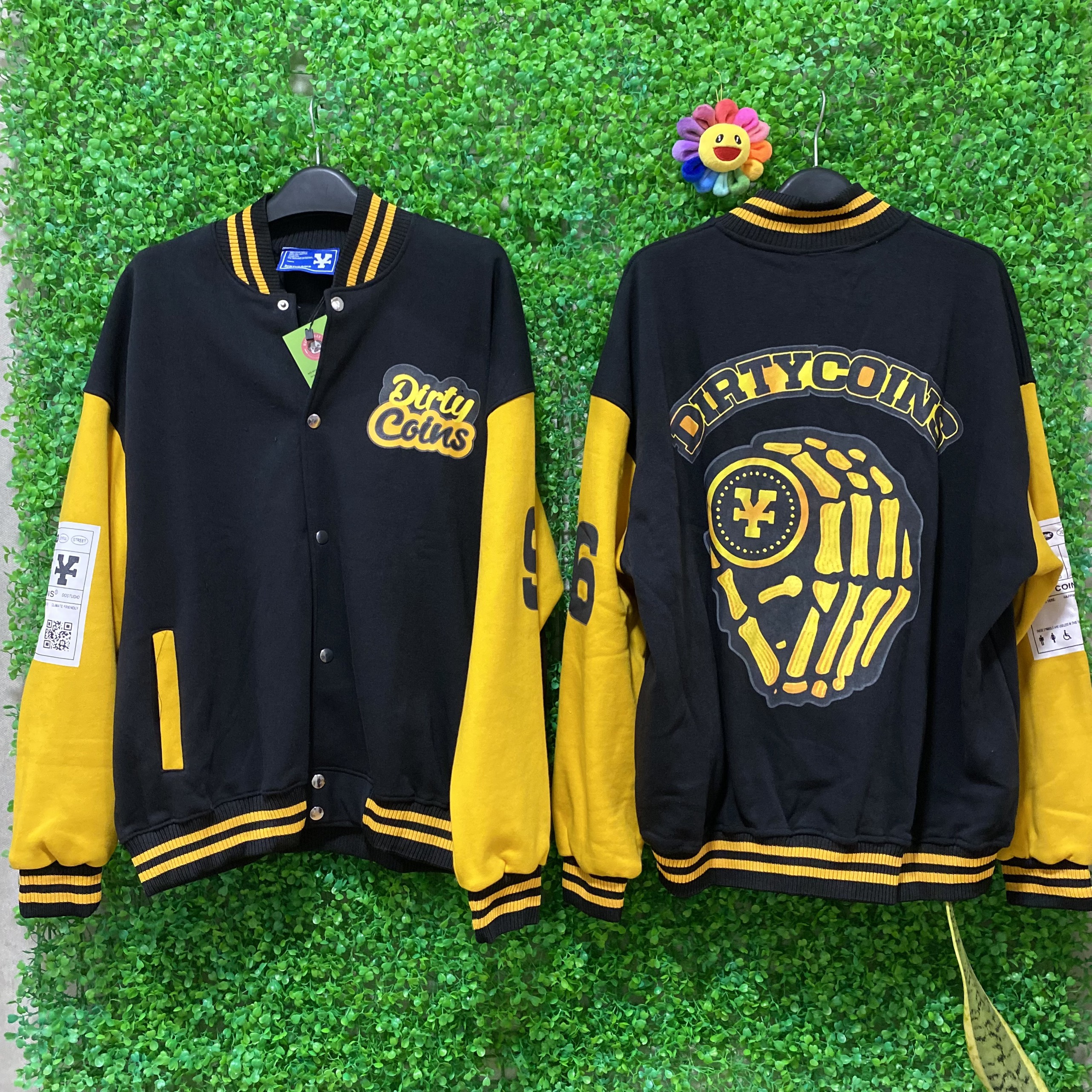 Áo khoác DirtyCoins Embroidered Varsity Jacket áo bomber Dirty coins Đen tay vàng full tag Thời trang Unisex HCM BB09