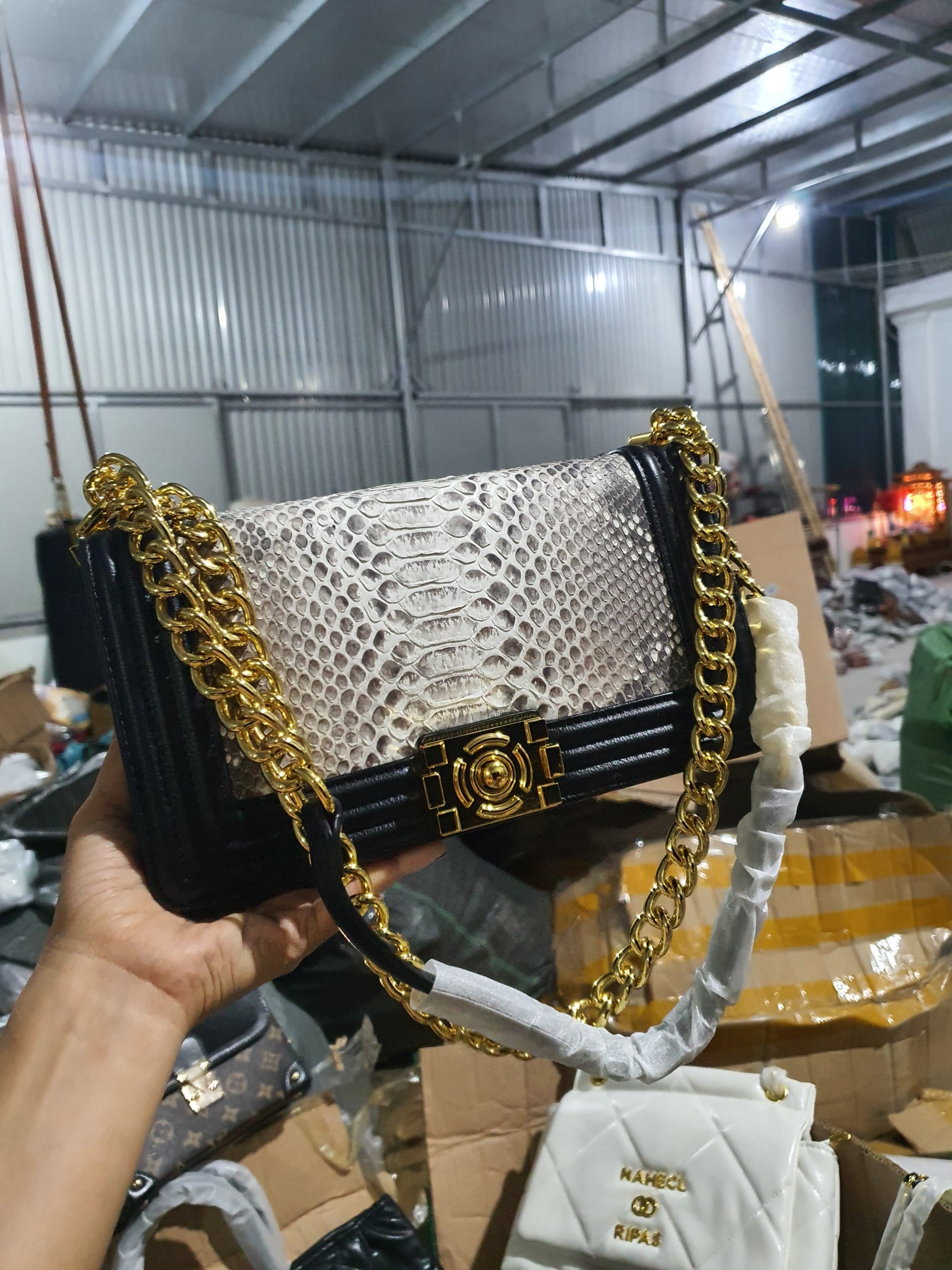 TÚI ĐEO CHÉO , ĐEO VAI , HÀNG CAO CẤP