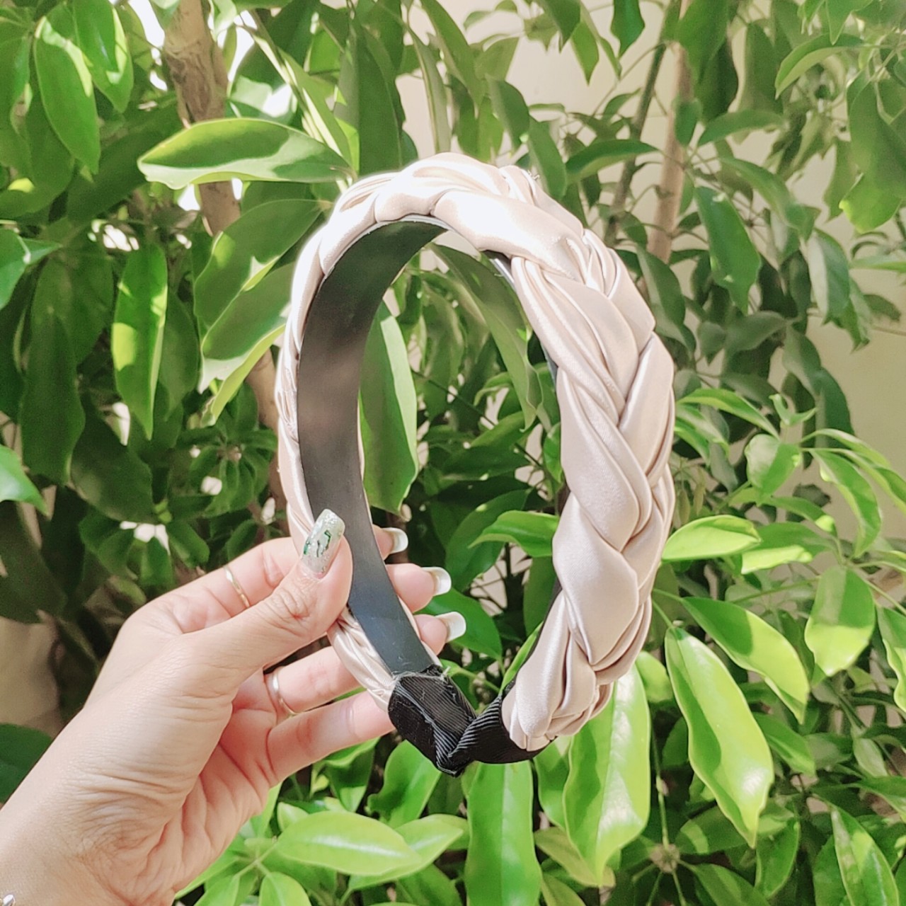 Bờm Mấn Satin Bản Rộng Tết Bím