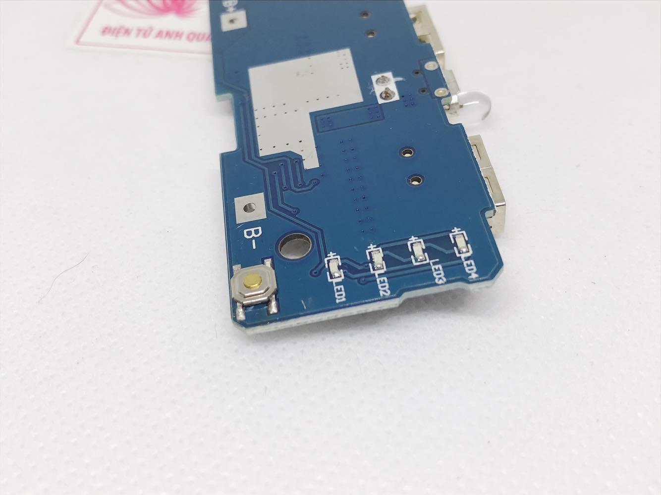 Bộ sạc pin Lithium kết nối USB 18650.