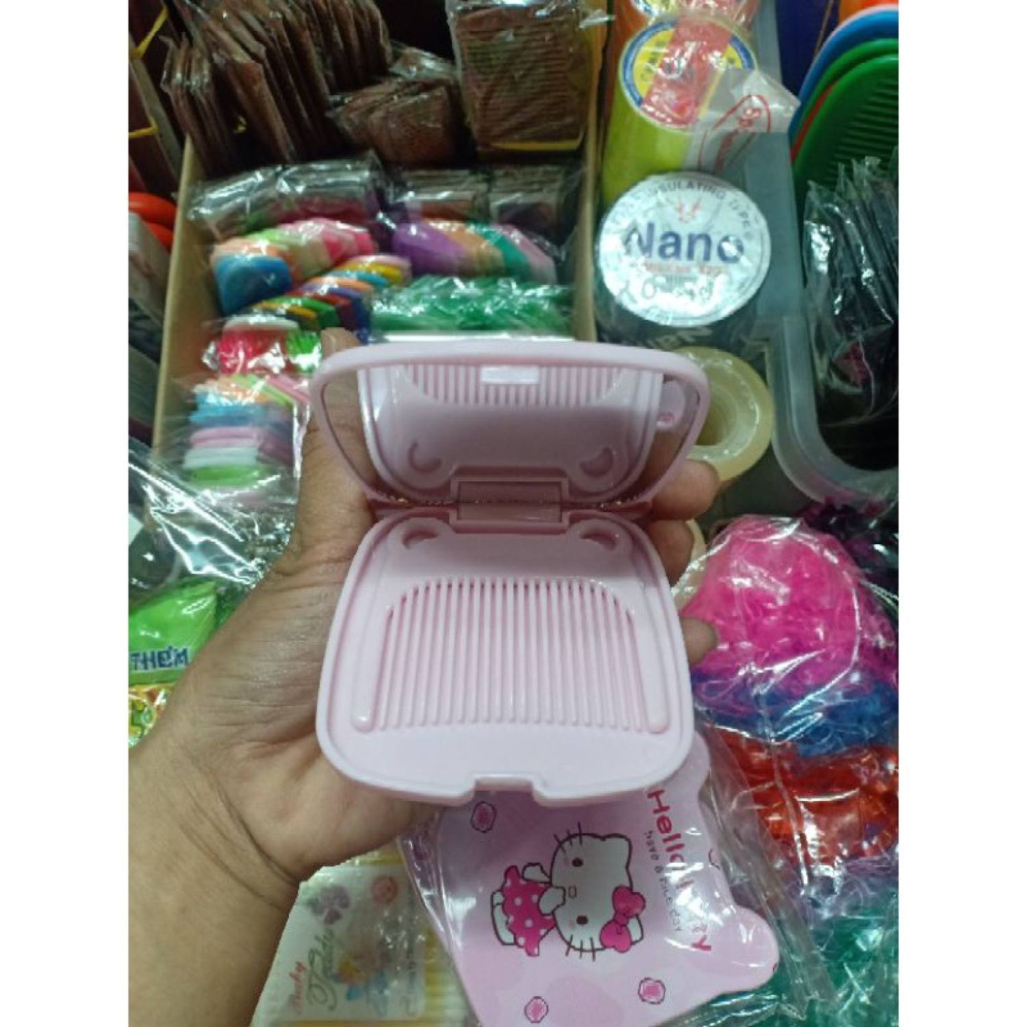 gương kèm lượng in hình kity và doremon