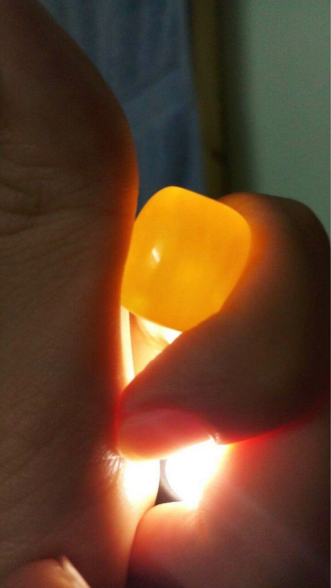 Hổ phách vật phẩm may mắn Thái Lan