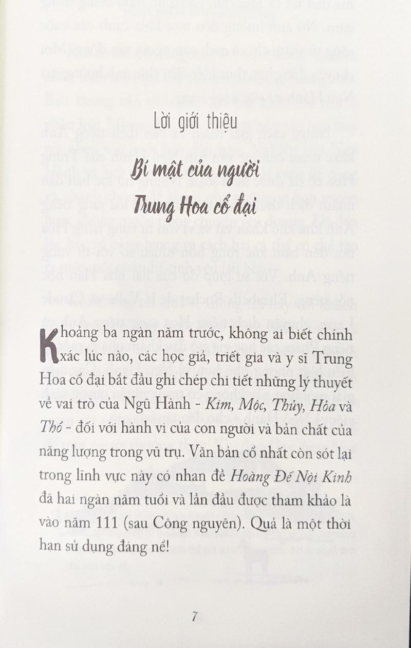 Sách - Ứng Dụng Ngũ Hành "Soi" Mệnh Tình Yêu