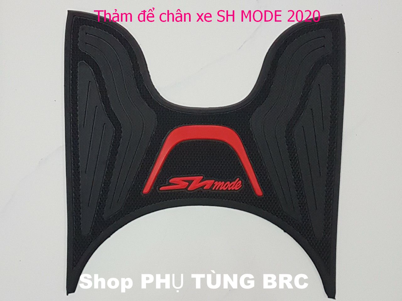 Thảm để chân màu đen dấu móc đỏ xe SH MODE 2020.