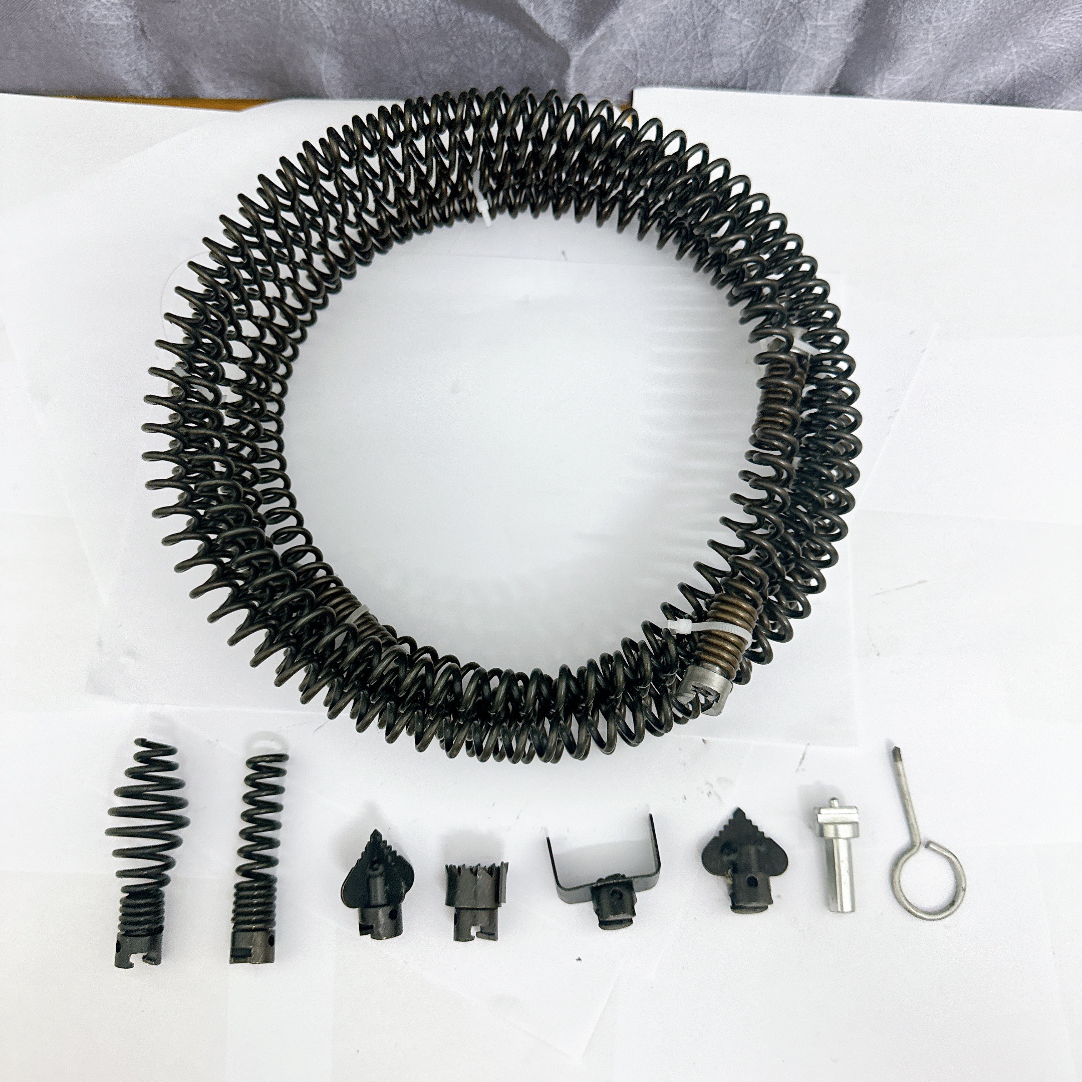 Bộ sản phẩm dây thông cống phi 16 ( bao gồm dây lò xo phi 16 + 6 đầu thông + 1 đầu kết nối )