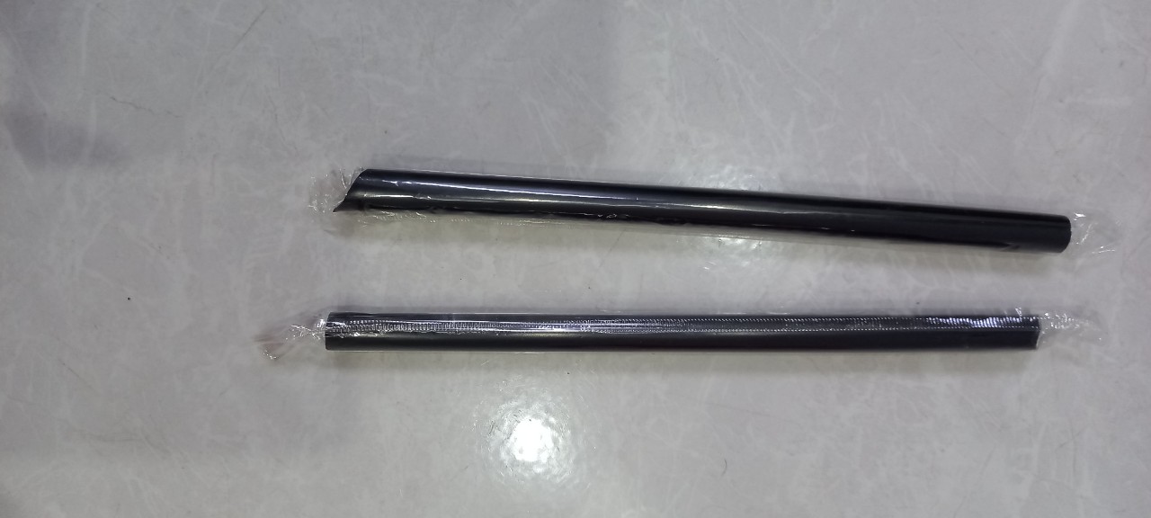 Ống hút trân châu màu đen, có màng bọc phi 12 (500gram)