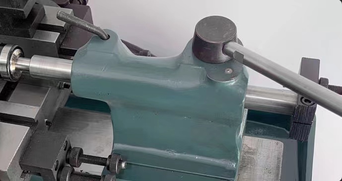 MÁY TIỆN MINI ĐỂ BÀN AK-32