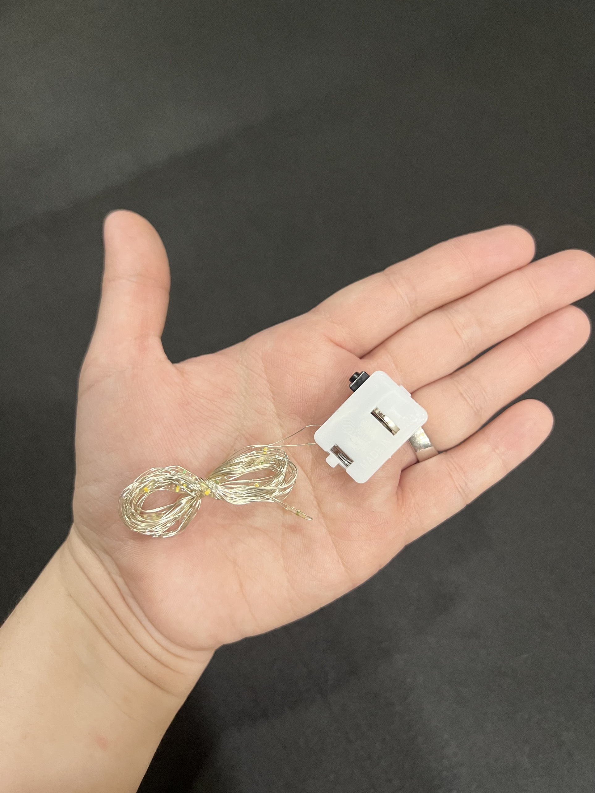 Dây đèn led pin 2met nhấp nháy 3 chế độ ( chớp nhanh , chớp chậm , không chớp )