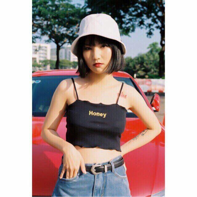 [HCM]Áo 2 dây chữ thêu Honey áo 2 dây nữ áo hai dây nữ áo 2 dây ngang áo 2 dây ống áo 2 dây sơi bún áo 2 dây đẹp
