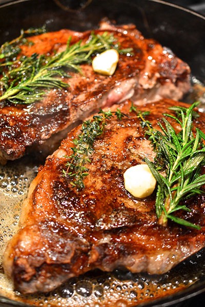 Lá hương thảo tươi (Lá Rosemary)