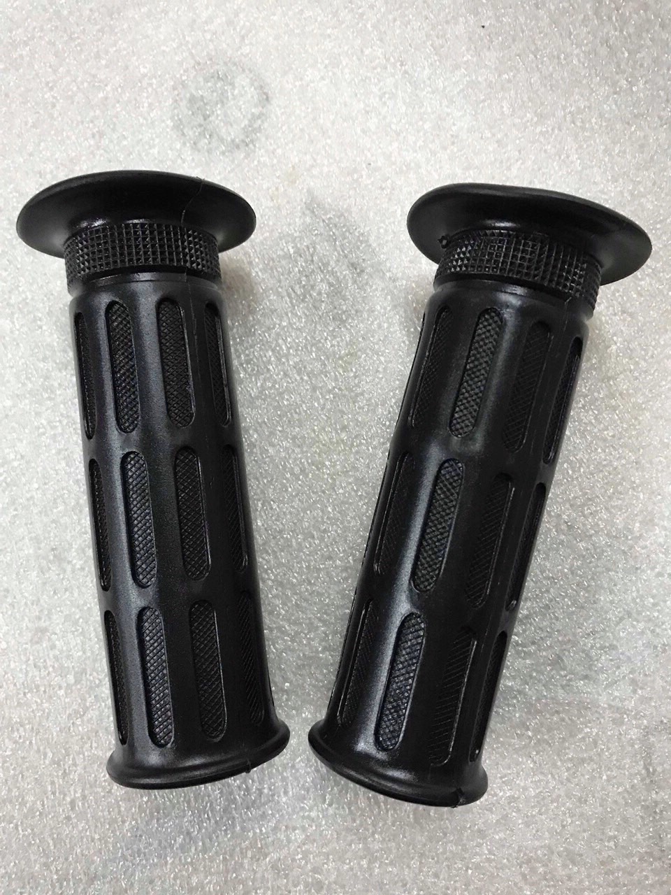 Nicely fits 82-82 Cup style thick