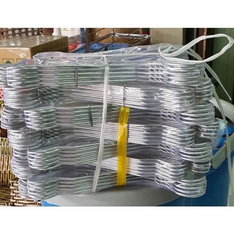 Combo 50 móc nhôm treo quần áo người lớn loại 3kg