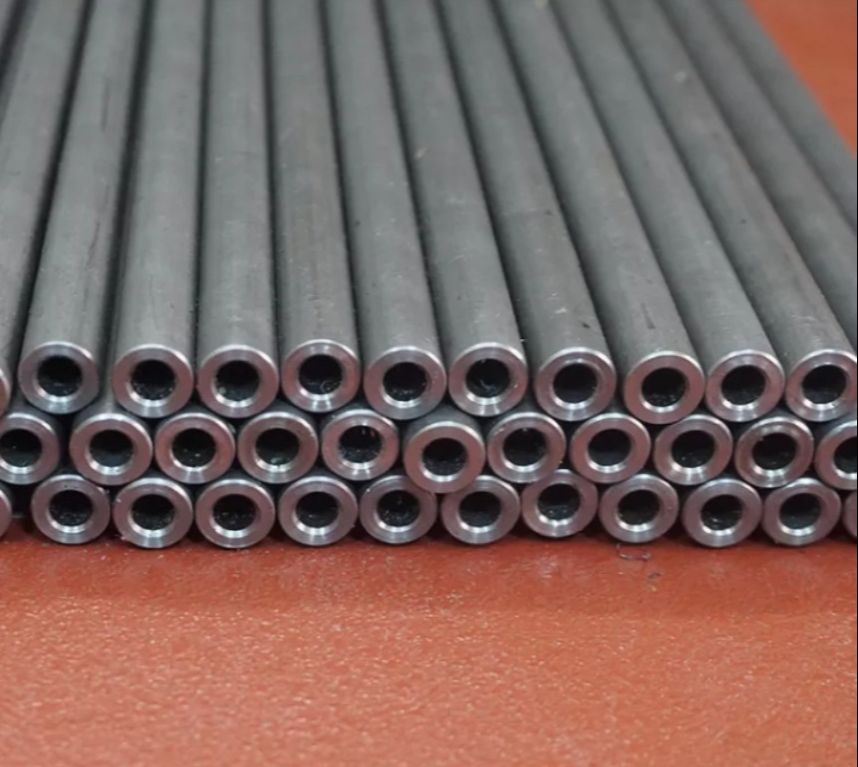 Thanh thép nhập khẩu c45 mạ crom phi 12 lỗ 6ly4