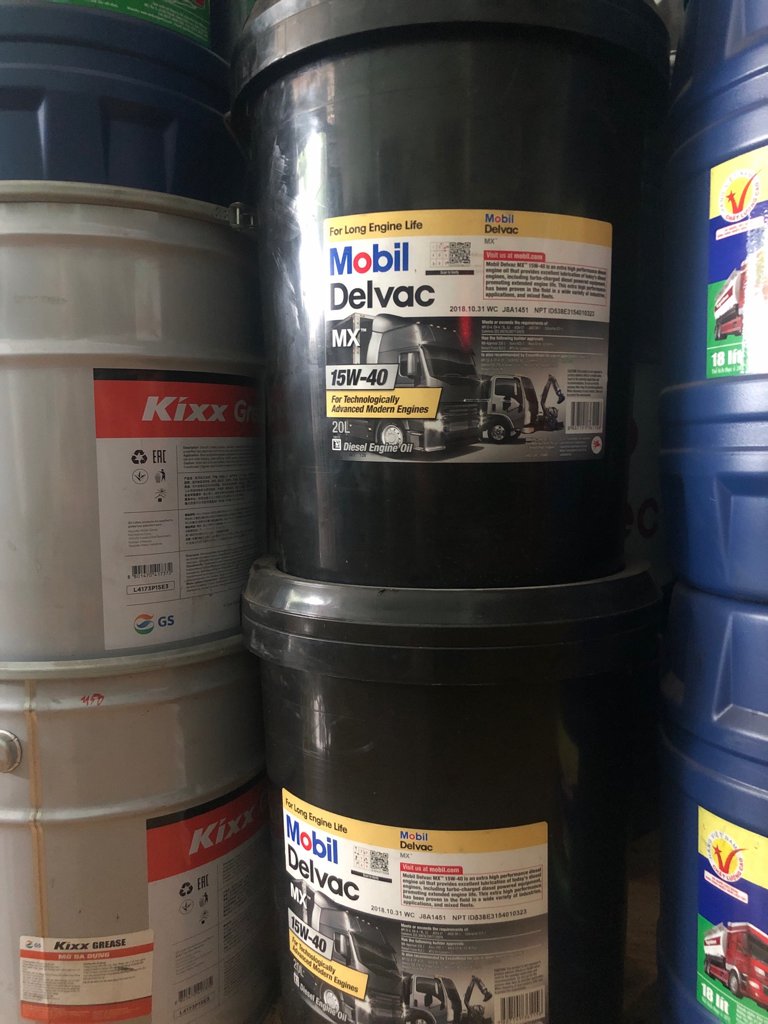Nhớt Mobil Delvac MX 15W-40 20L