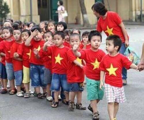 Áo Thun Cotton Cờ Đỏ Sao Vàng