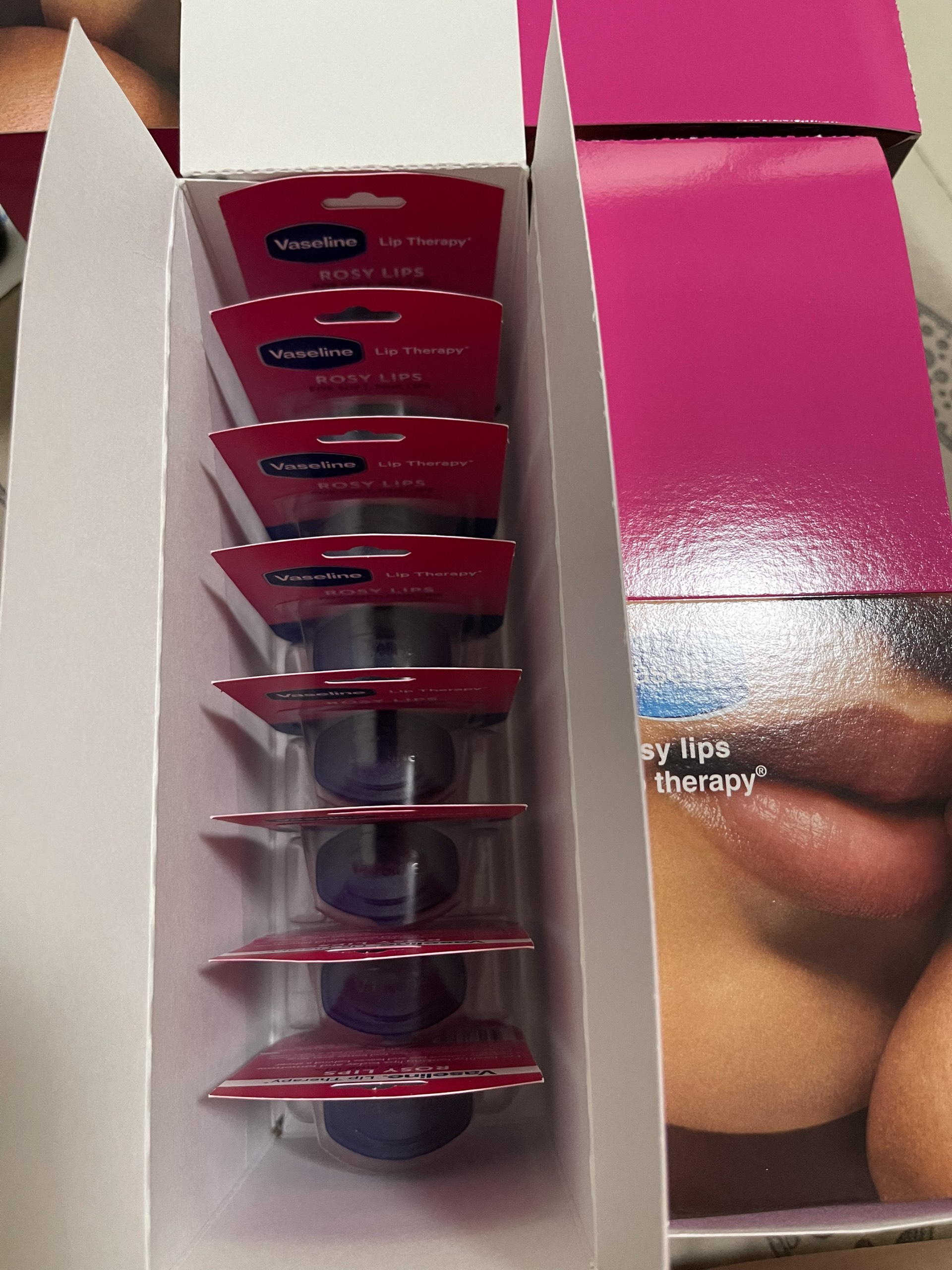 DƯỠNG MÔI VASELINE 7G CỦA MỸ