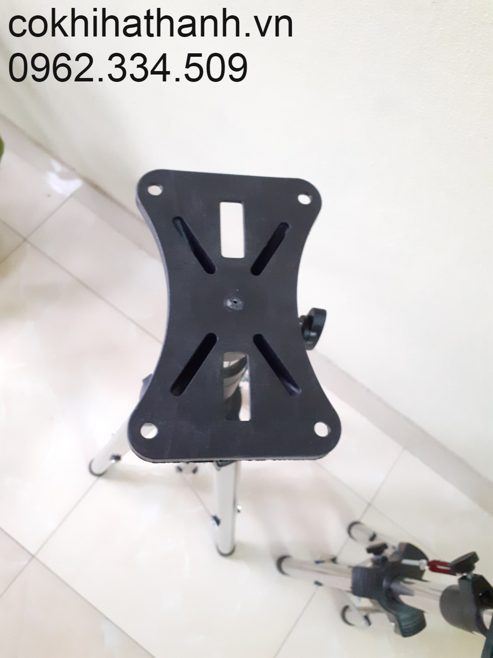 CHÂN LOA INOX 2 CHIẾC HÀNG CAO CẤP