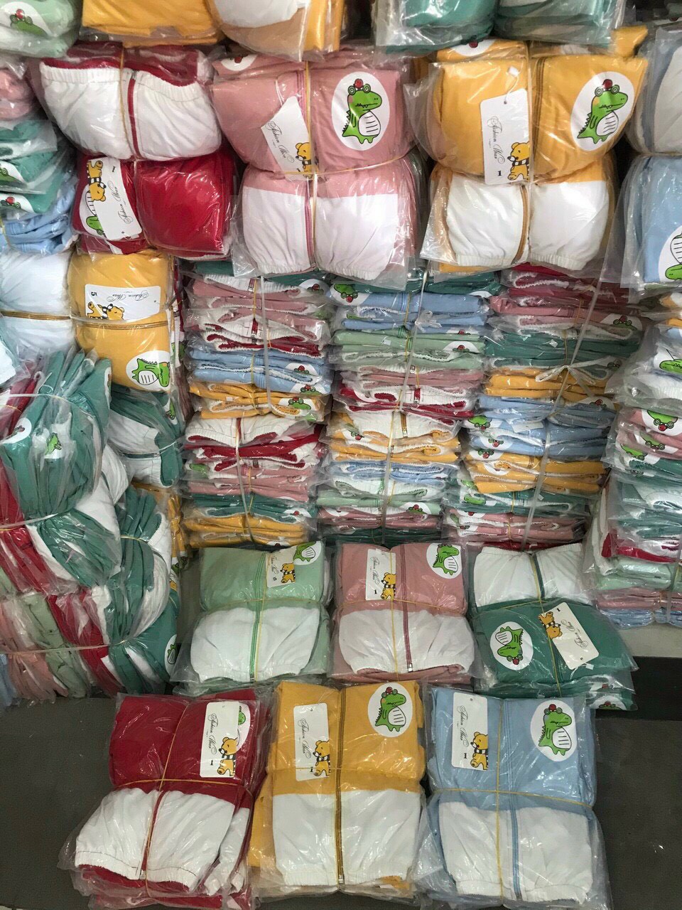 ÁO GIÓ KHỦNG LONG 2 LỚP CHO BÉ