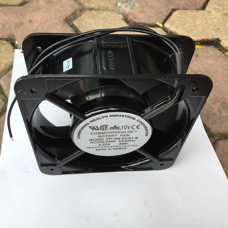 Quạt thông gió 15cmx15cm