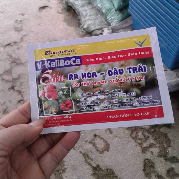 Phân bón cao cấp siêu ra hoa đậu quả- gói 20gram