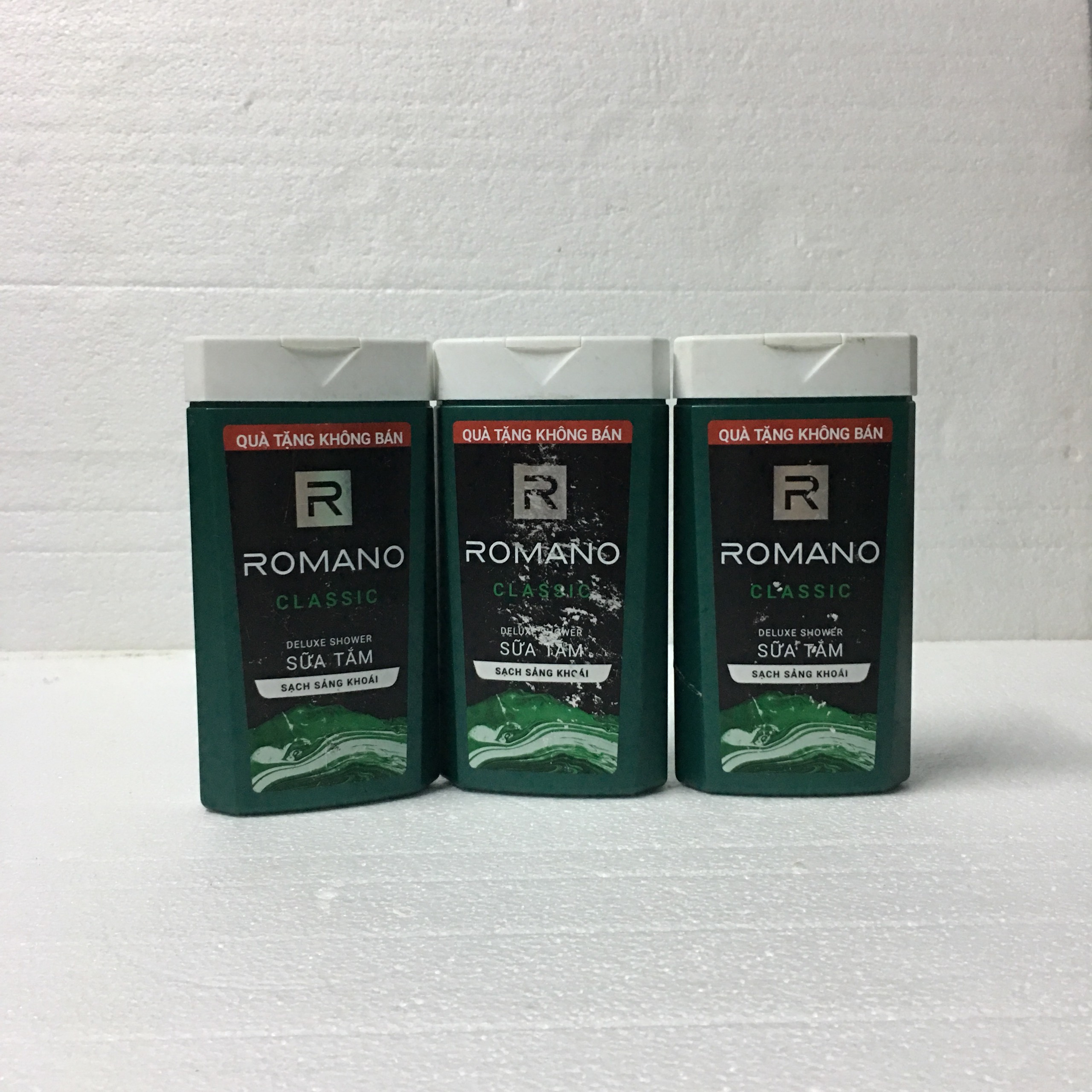 3 Chai Sữa Tắm Cao Cấp Romano Classic 180g