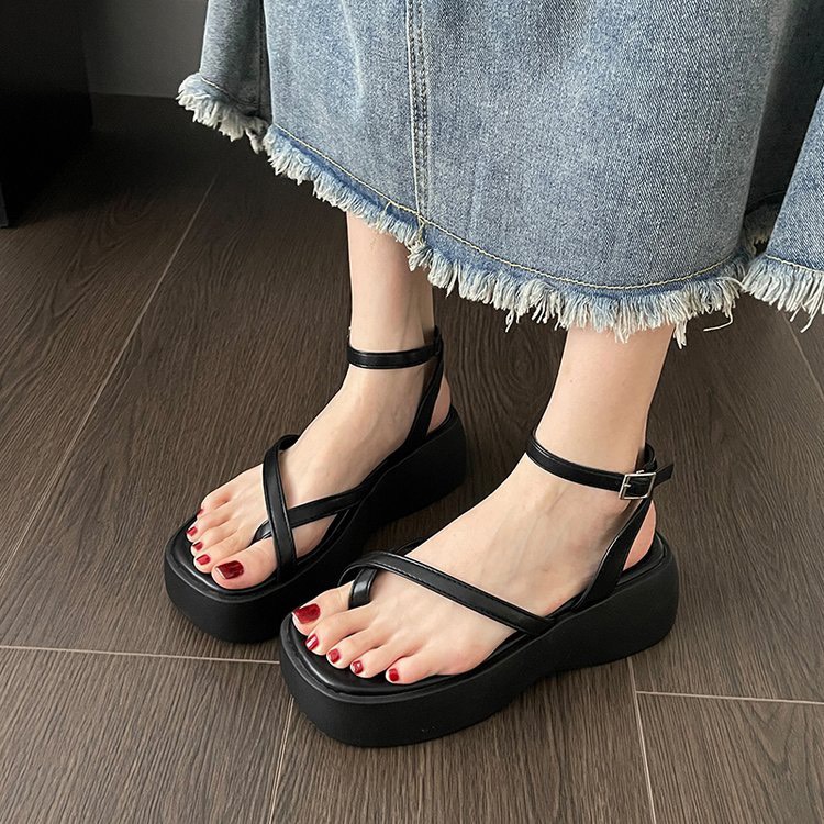 Giày sandal nữ dây mảnh xỏ ngón đế độn 5cm cực xinh,sandal học sinh đi học, đi chơi da mềm êm chân thiết kế mới năng động
