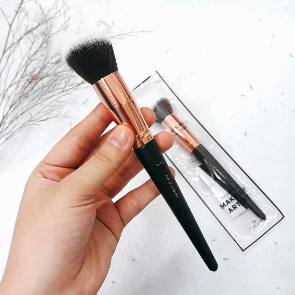 CỌ KHỐI VACOSI ANGLED KABUKI BRUSH M17 (CỌ MÁ XÉO)