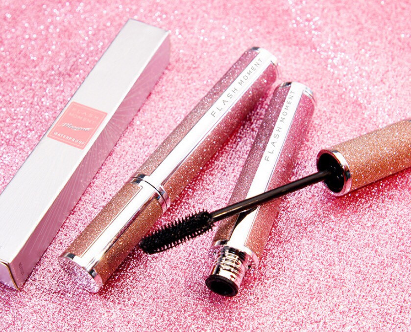 [Không lem, không trôi] Mascara cao cấp lấp lánh ánh nhũ hồng Flash Moment  MASCARA CAO CẤP LẤP LÁNH ÁNH NHŨ HỒNG FLASH MOMENT
