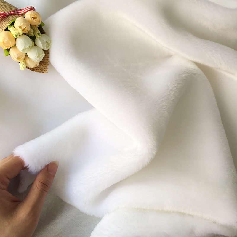 Thảm lông chụp ảnh- trắng ngắn siêu mềm