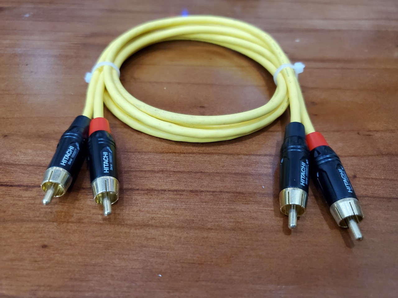 Dây AV Hitachi Nhật Bản Vàng